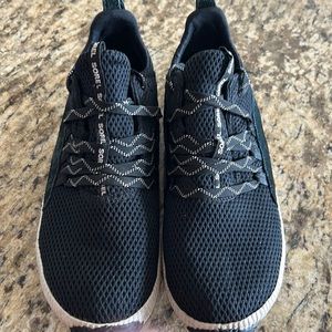 Sorel size 9 1/2 black gently used tennis shoes